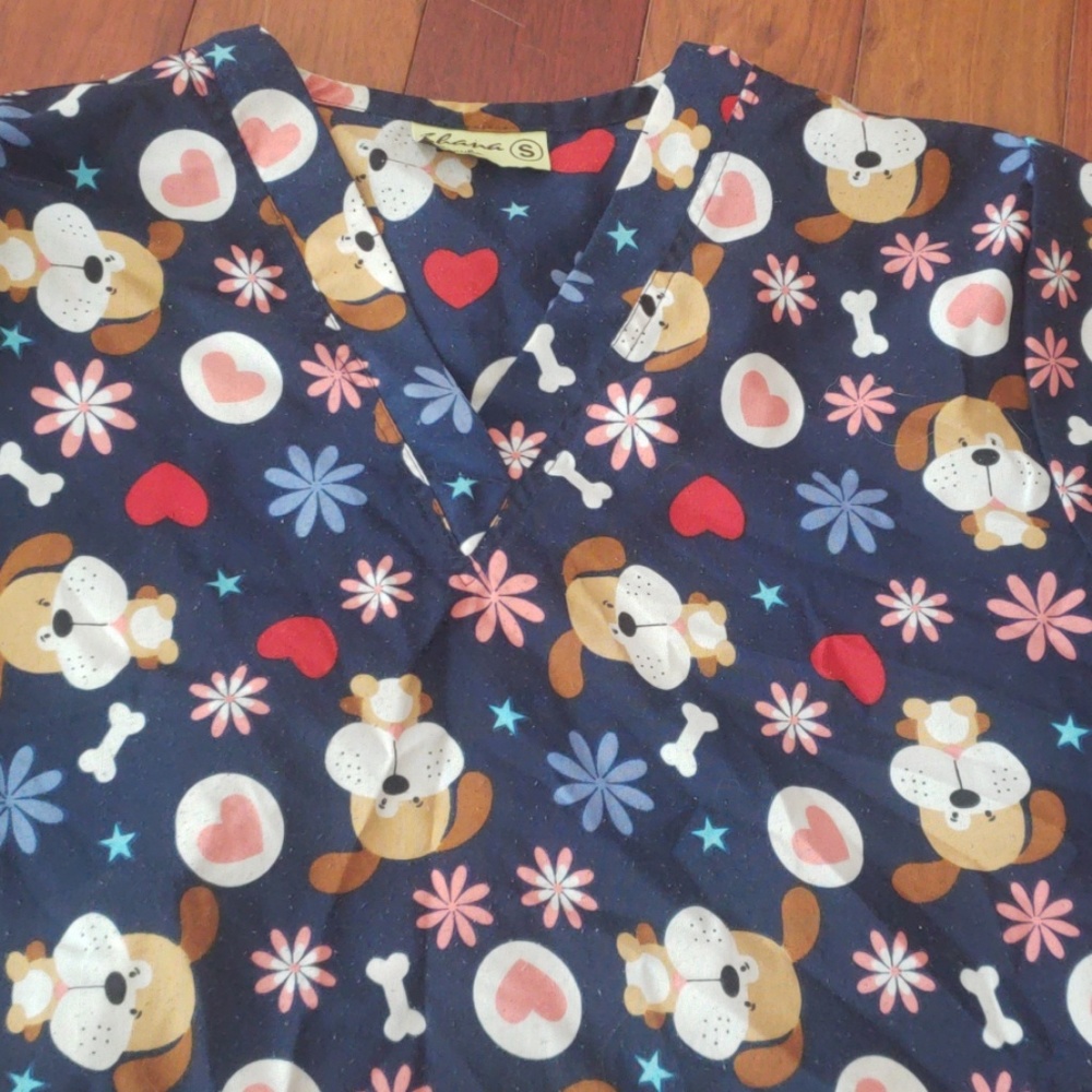 Scrub top